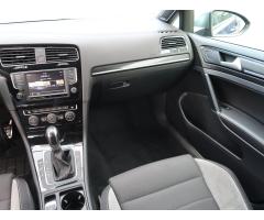 Volkswagen Golf 2.0 TSI R 221kW - 11