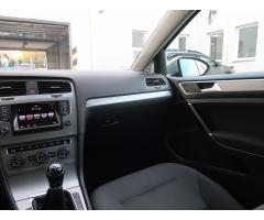 Volkswagen Golf 2.0 TDI 110kW - 11