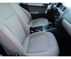 Volkswagen Jetta 1.6 TDI 77kW - 12