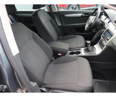 Volkswagen Passat 1.6 TDI 77kW - 12