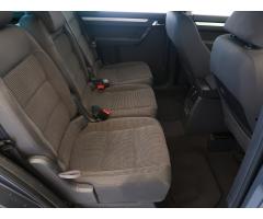 Volkswagen Touran 2.0 TDI 103kW - 13