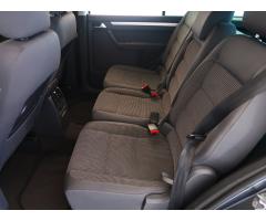 Volkswagen Touran 2.0 TDI 103kW - 15