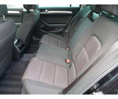 Volkswagen Passat 2.0 TDI 110kW - 15