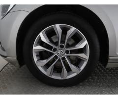 Volkswagen Passat 2.0 TDI 110kW - 20