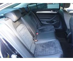 Volkswagen Passat 2.0 TDI 140kW - 13