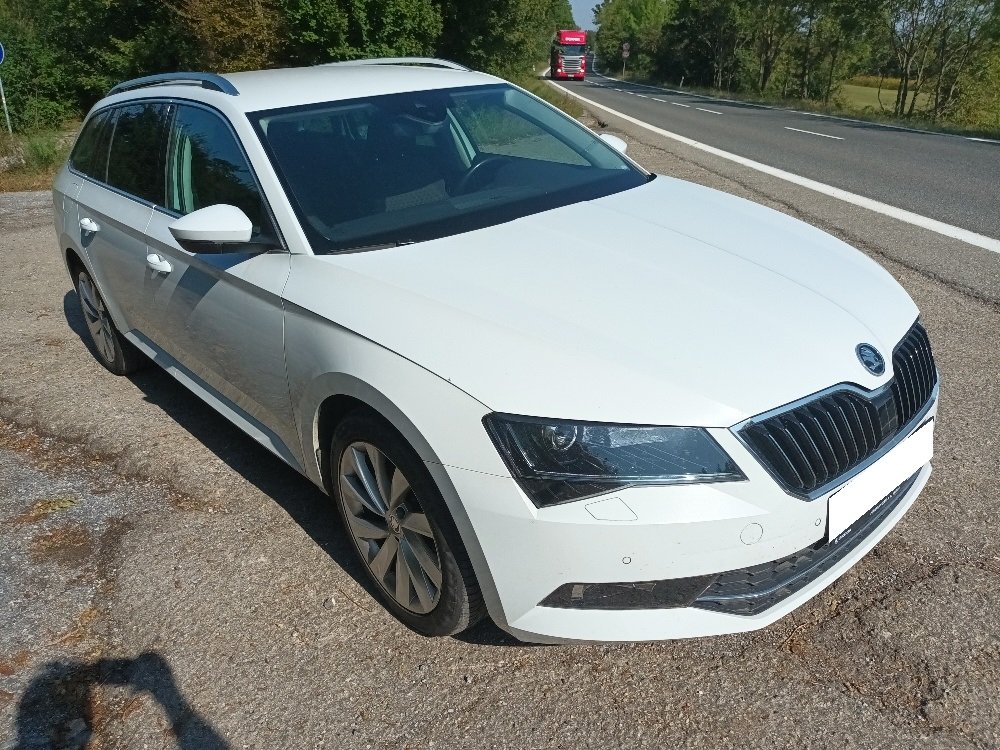 Škoda Superb 2.0 TDI 110kW - 1