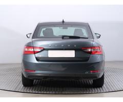 Škoda Superb 2.0 TDI 110kW - 6