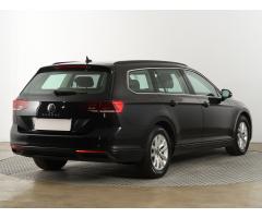 Volkswagen Passat 2.0 TDI 90kW - 7