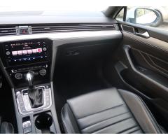 Volkswagen Passat 2.0 TDI 140kW - 11