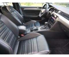 Volkswagen Passat 2.0 TDI 140kW - 12