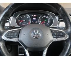 Volkswagen Passat 2.0 TDI 140kW - 24