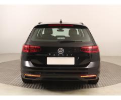 Volkswagen Passat 1.6 TDI 88kW - 6