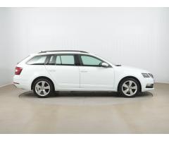 Škoda Octavia 2.0 TDI 110kW - 8