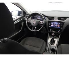 Škoda Octavia 2.0 TDI 110kW - 9