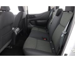 Nissan Navara 2.3 dCi 120kW - 11