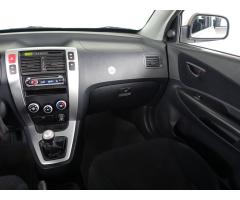 Hyundai Tucson 2.0 i 104kW - 11