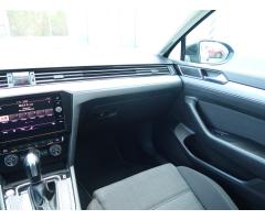 Volkswagen Passat 1.6 TDI 88kW - 11