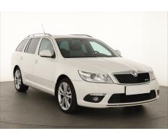 ŠKODA SUPERB COMBI 2.0TDI 140 LAURIN&K 4X4 DSG 7ST