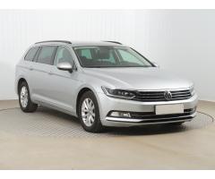 Volkswagen Passat 2.0 TDI 110kW - 1