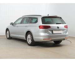 Volkswagen Passat 2.0 TDI 110kW - 5