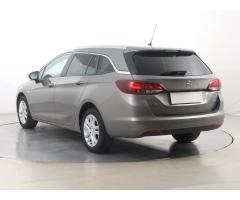 Opel Astra 1.4 T 92kW - 5