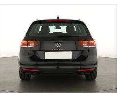 Volkswagen Passat 2.0 TDI 110kW - 6