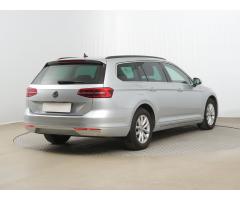 Volkswagen Passat 2.0 TDI 110kW - 7