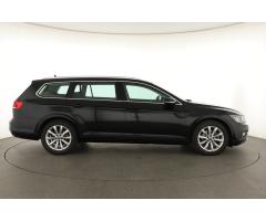 Volkswagen Passat 2.0 TDI 110kW - 8