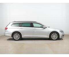 Volkswagen Passat 2.0 TDI 110kW - 8