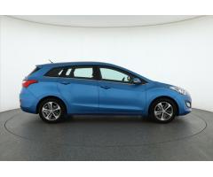 Hyundai i30 1.6 MPI 88kW - 8