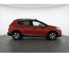 Peugeot 2008 1.2 PureTech 81kW - 10