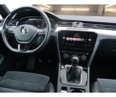 Volkswagen Passat 2.0 TDI 110kW - 10