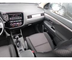 Mitsubishi Outlander 2.0 110kW - 11