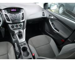 Ford Focus 1.6 i 77kW - 11