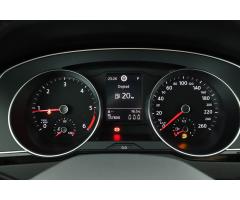 Volkswagen Passat 2.0 TDI 110kW - 15