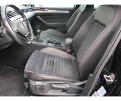 Volkswagen Passat 2.0 TDI 110kW - 16