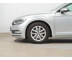 Volkswagen Passat 2.0 TDI 110kW - 21