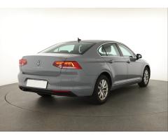 Volkswagen Passat 1.5 TSI 110kW - 7