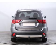 Mitsubishi Outlander 2.2 DI-D 110kW - 6