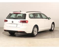 Volkswagen Passat 2.0 TDI 90kW - 7