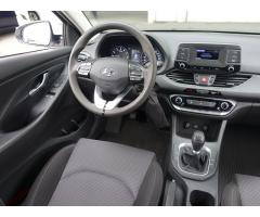 Hyundai i30 1.5 DPI 81kW - 9