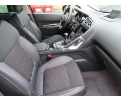 Peugeot 3008 1.6 BlueHDi 88kW - 12