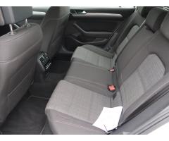 Volkswagen Passat 2.0 TDI 90kW - 15