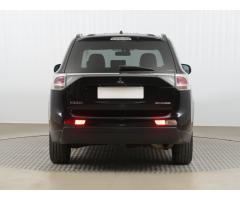 Mitsubishi Outlander 2.2 DI-D 110kW - 6