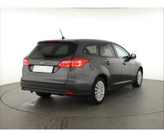 Ford Focus 1.6 i 77kW - 7