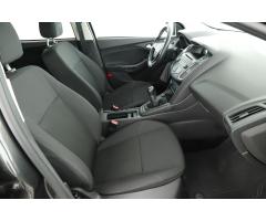 Ford Focus 1.6 i 77kW - 10