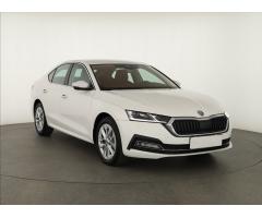 ŠKODA SUPERB COMBI 2.0TDI 140 LAURIN&K 4X4 DSG 7ST