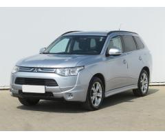 Mitsubishi Outlander 2.2 DI-D 110kW - 3