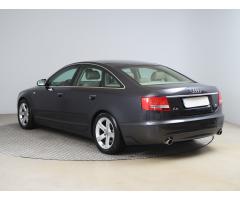 Audi A6 4.2 V8 246kW - 5