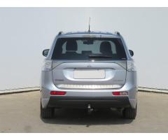 Mitsubishi Outlander 2.2 DI-D 110kW - 6